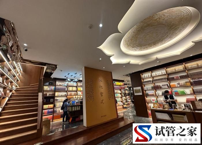 在古郡敦煌“猫冬” 多元文旅形态受青睐(图1) 在古郡敦煌“猫冬” 多元文旅形态受青睐(图1)